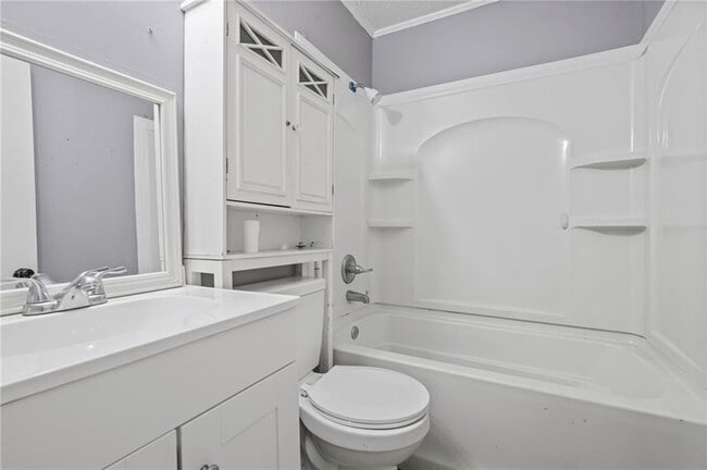 Building Photo - 3128 Club House Rd