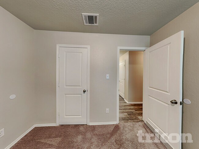 Building Photo - 8522 Amistad Cove