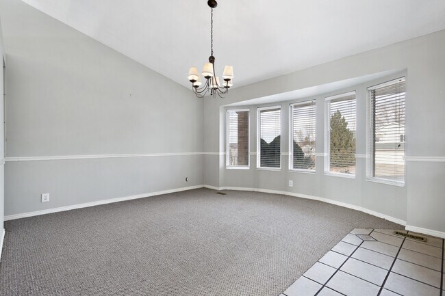 Building Photo - Utah House