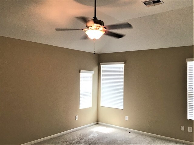 Building Photo - 16843 Blackberry Lily Ln