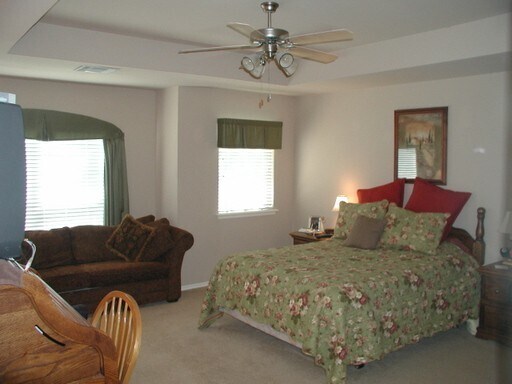 Building Photo - Gated Community with Pool, Park & Pond - Edmond North Schools