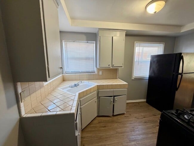 Building Photo - 3 Bedroom 1 and 1/2 Bath Home for Lease. Welcome Section 8