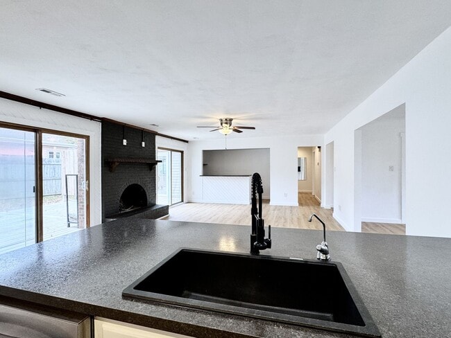 Building Photo - READY NOW!! 4-Bedroom Home in Lake Trant w/Attached Garage! Pet Friendly!