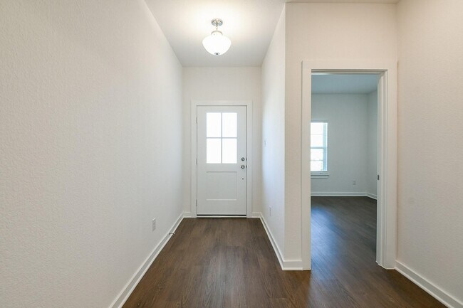 Building Photo - 1642 Birch Wood Dr