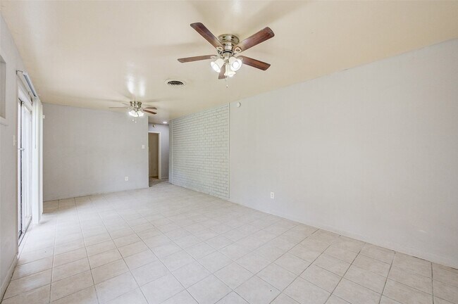 Building Photo - 7214 Mobud Dr