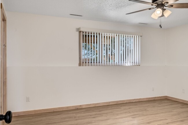 Building Photo - Cardinal Ave