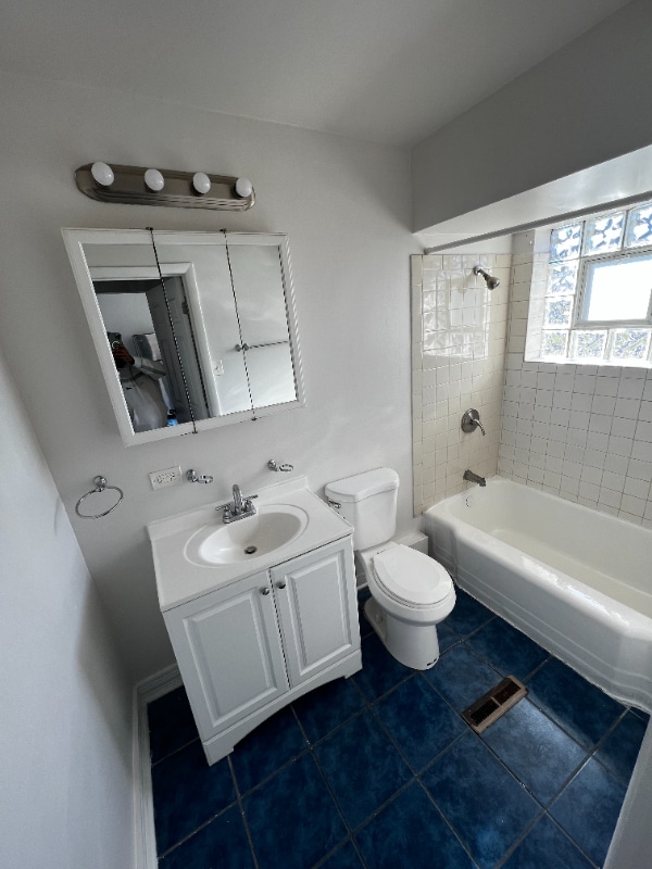 Building Photo - 9136 S Anthony Ave