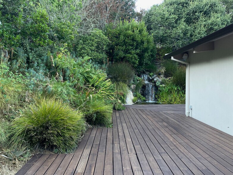 Building Photo - 24 Valleystone Dr
