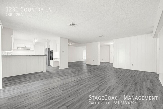 Building Photo - 1231 Country Ln
