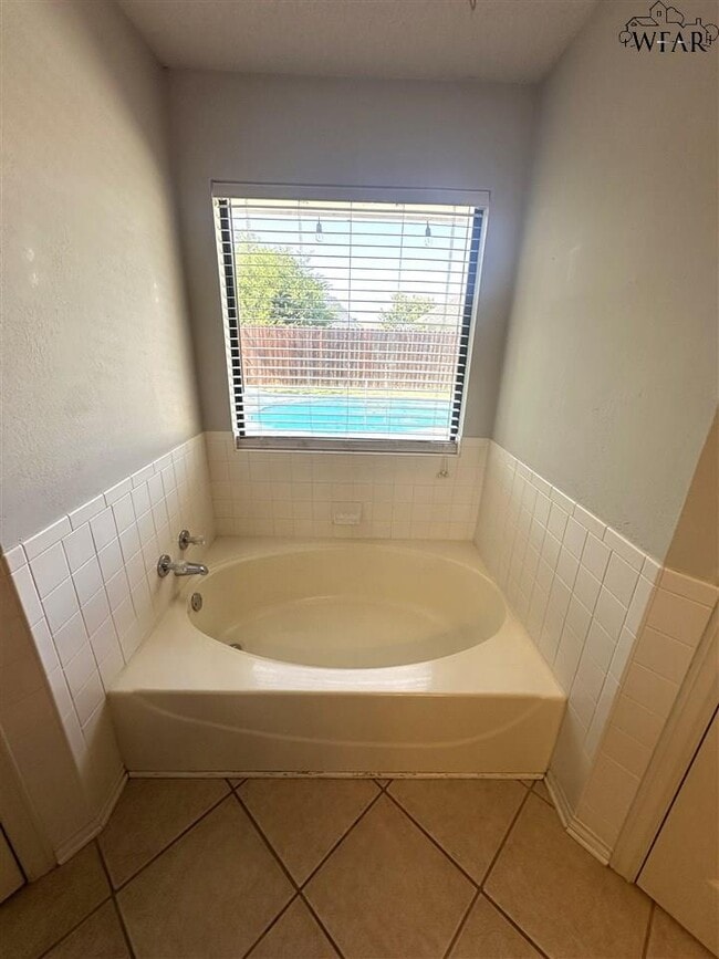 Building Photo - 4412 Post Oak Dr
