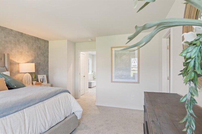 Building Photo - 1725 Harper Lily Ln