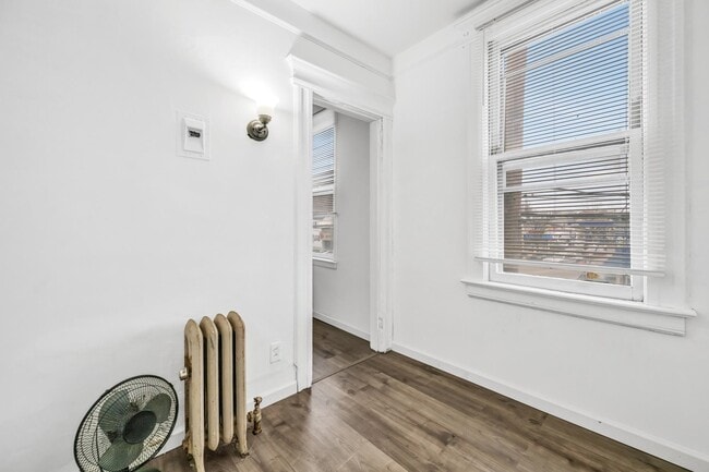 Building Photo - 41 Bloomfield Ave