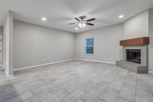 Building Photo - 10803 Sans Souci Pl