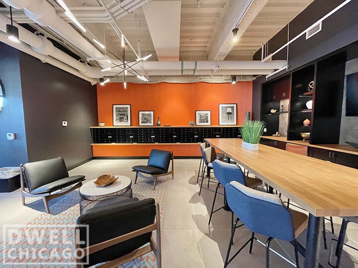 Building Photo - 911 W Dakin St