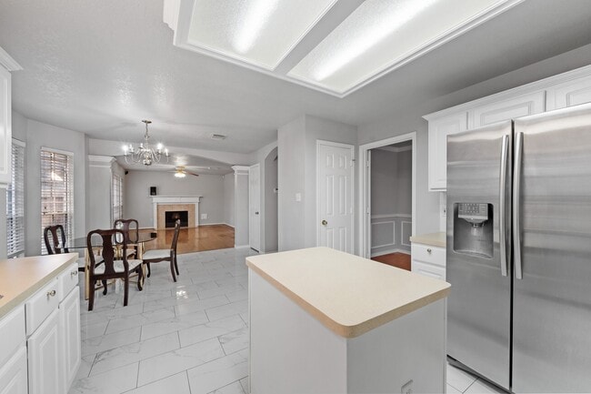 Building Photo - 3321 Sapling Oak Dr