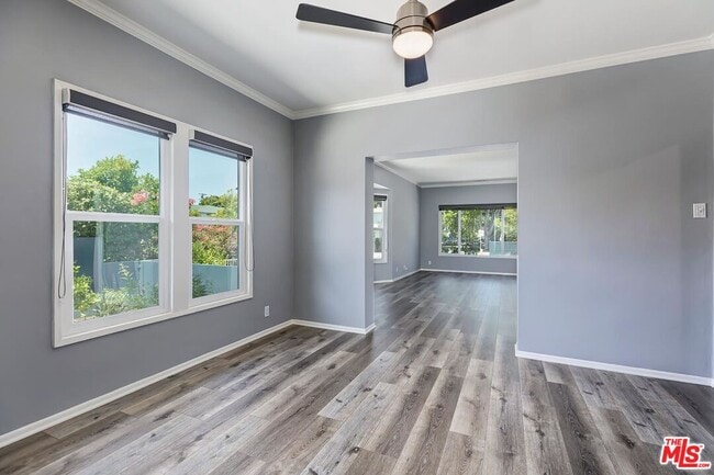 Building Photo - 2002 20th St