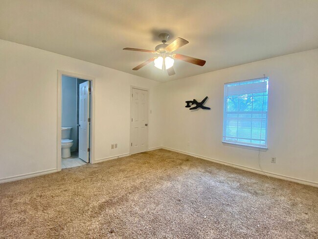 Building Photo - Now available - 4 bed 2 bath 1 car garage now available in Tech Terrace