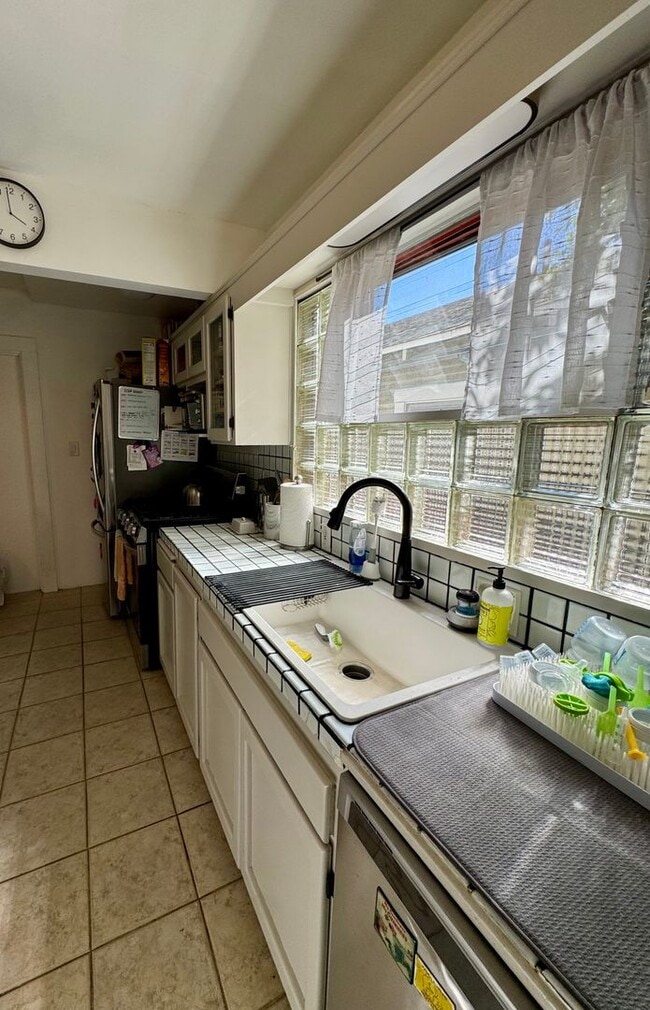 Building Photo - Spanish Style Architectural Gem in the Heart of Altadena - Available Early June