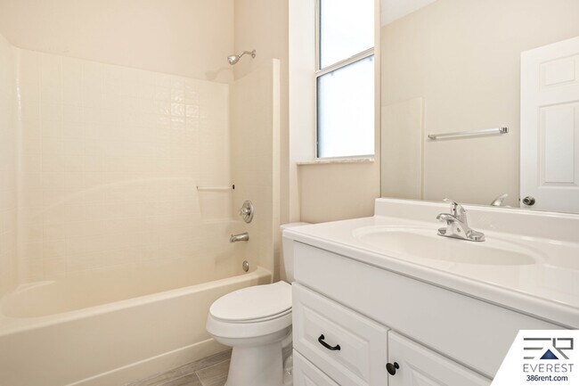 Building Photo - 23 Bruning Ln