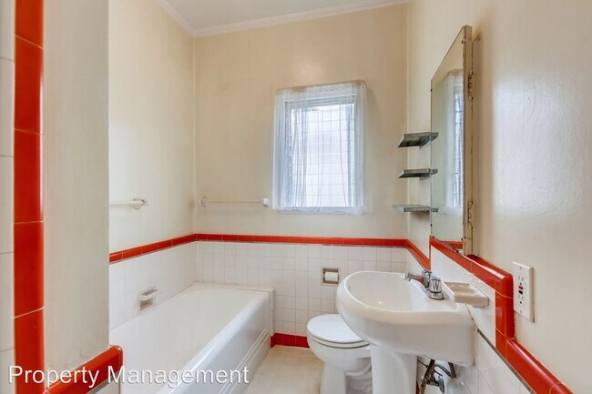 Building Photo - 438 N Vista St