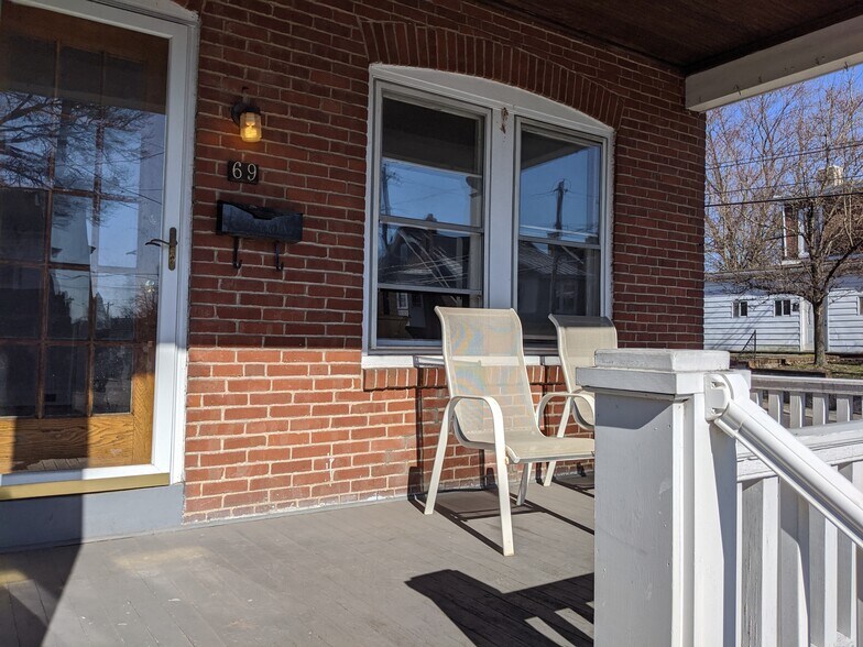 Building Photo - 69 W 5th St