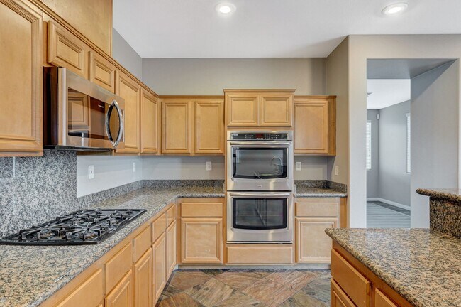 Building Photo - 1st MONTH FREE! Lone Mountain Heights Luxu...