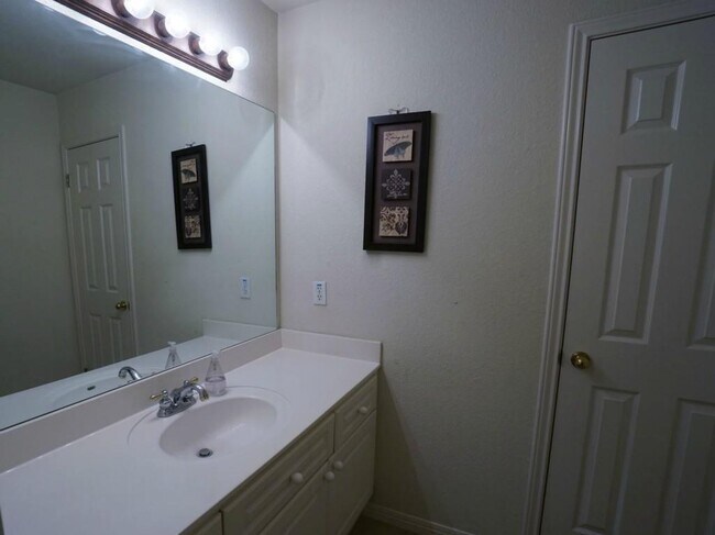 Building Photo - 3224 Burks Ln