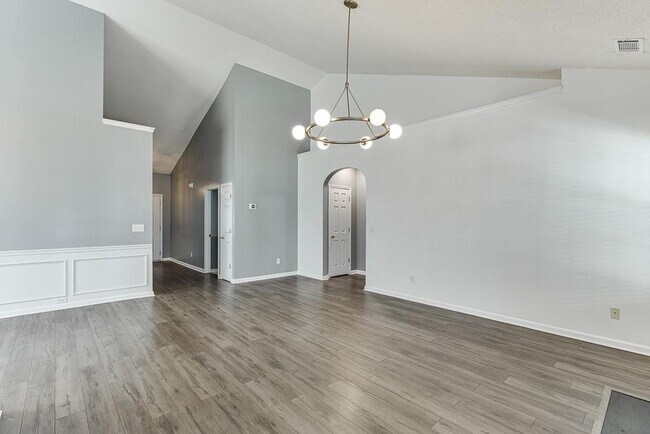 Building Photo - 2464 Laurelfield Dr