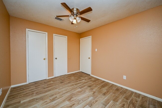 Building Photo - 2667 Grand Canyon Dr