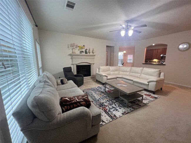 Building Photo - 5410 Peppermint Ln
