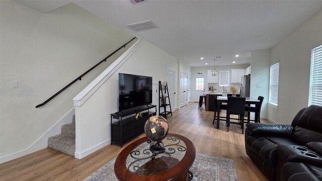 Building Photo - 8113 Miley St