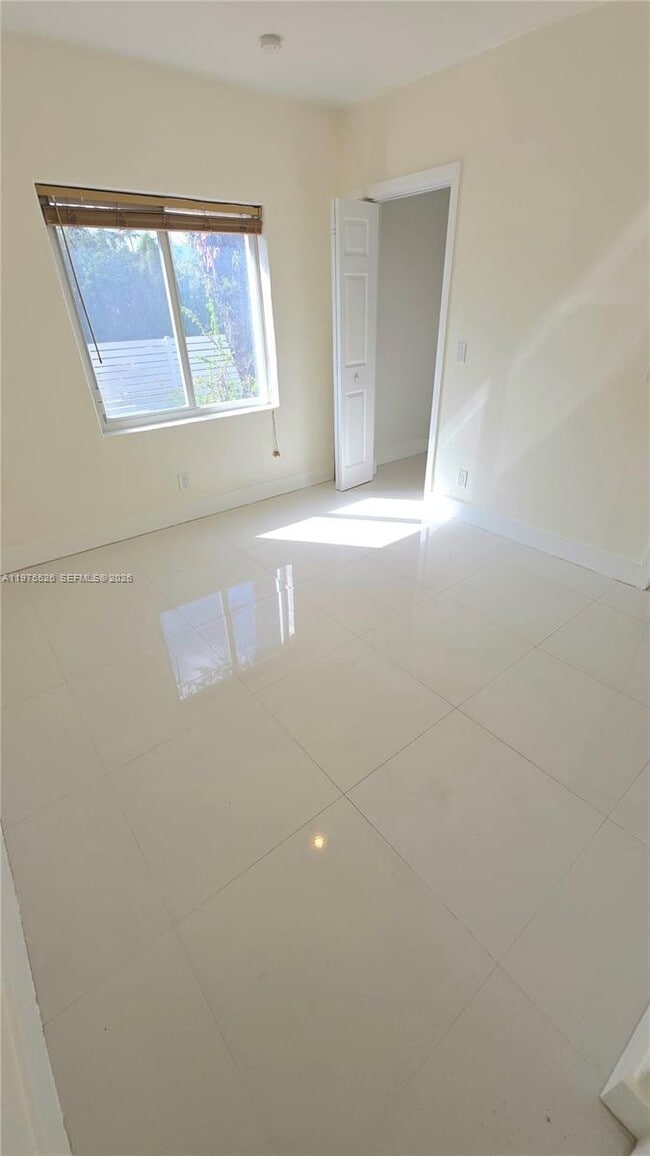 Building Photo - 5715 NW 6th Ave