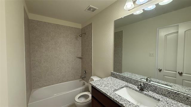 Building Photo - 1829 Persimmon Dr