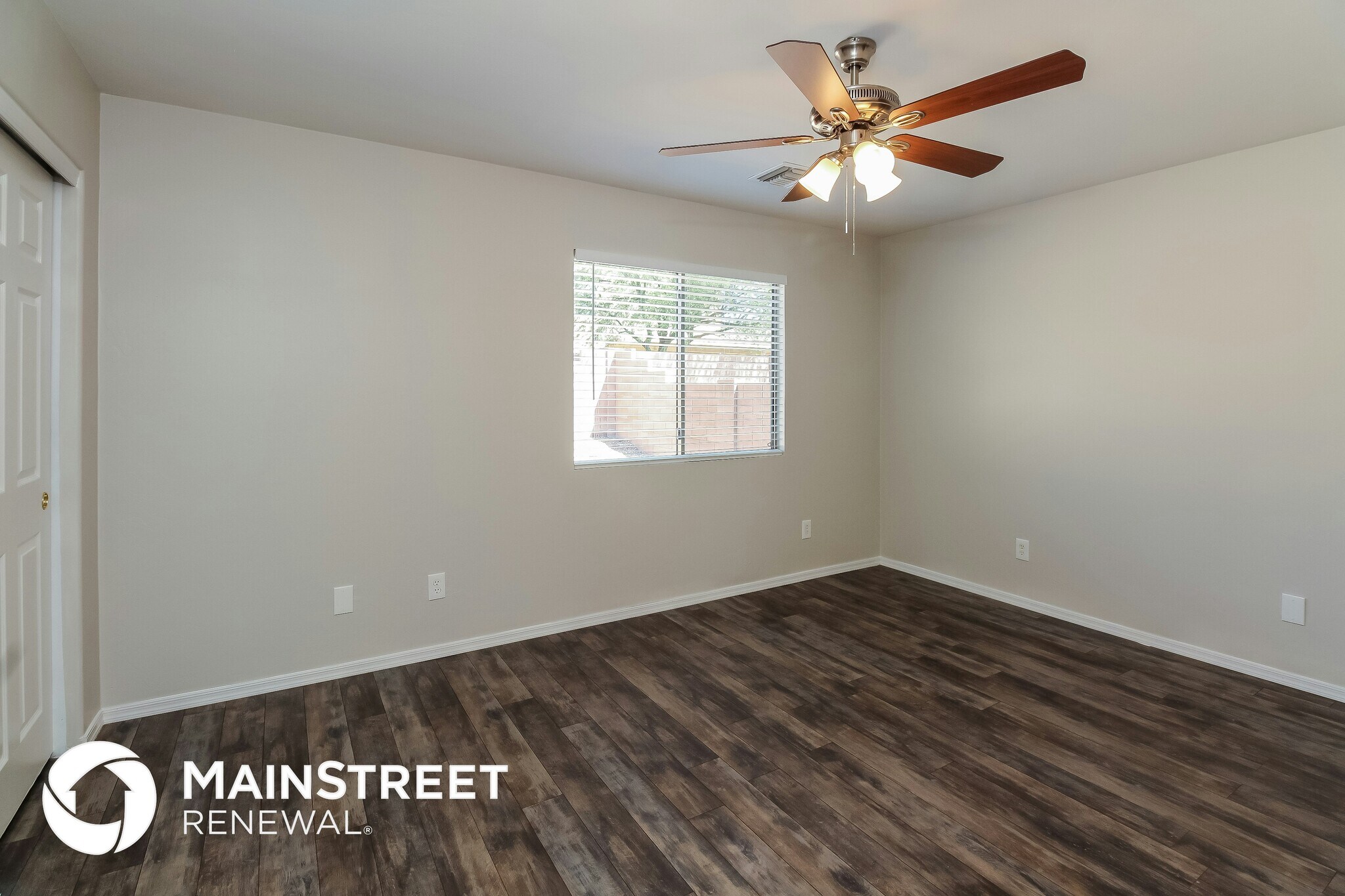 Building Photo - 6933 S Creek Run Ave