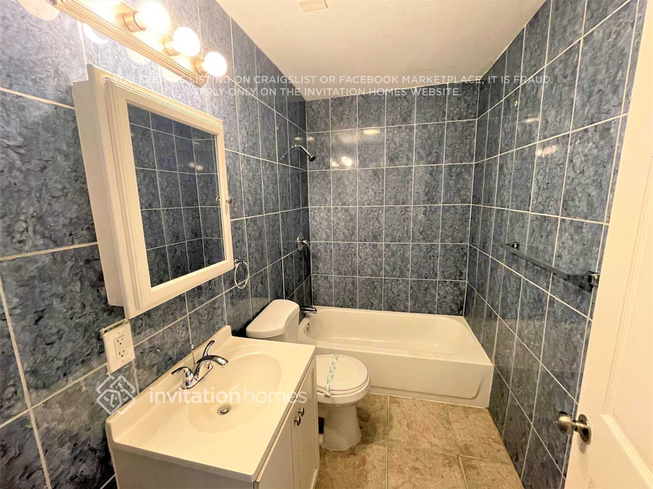 Building Photo - 9233 Kewen Ave