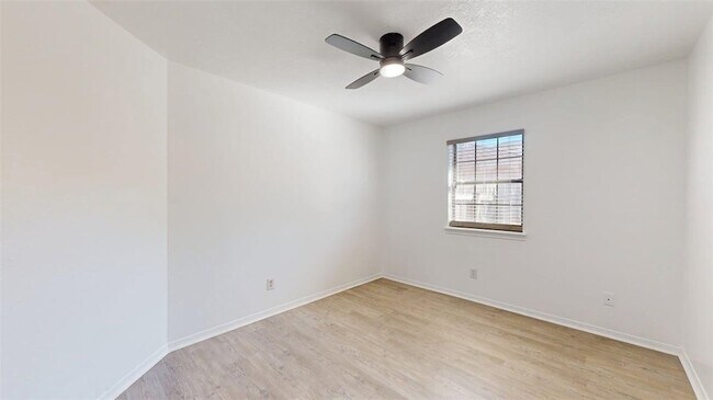 Building Photo - 4000 Tiffany Trail