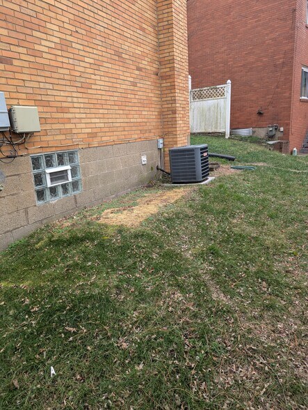 Building Photo - 469 Reed St