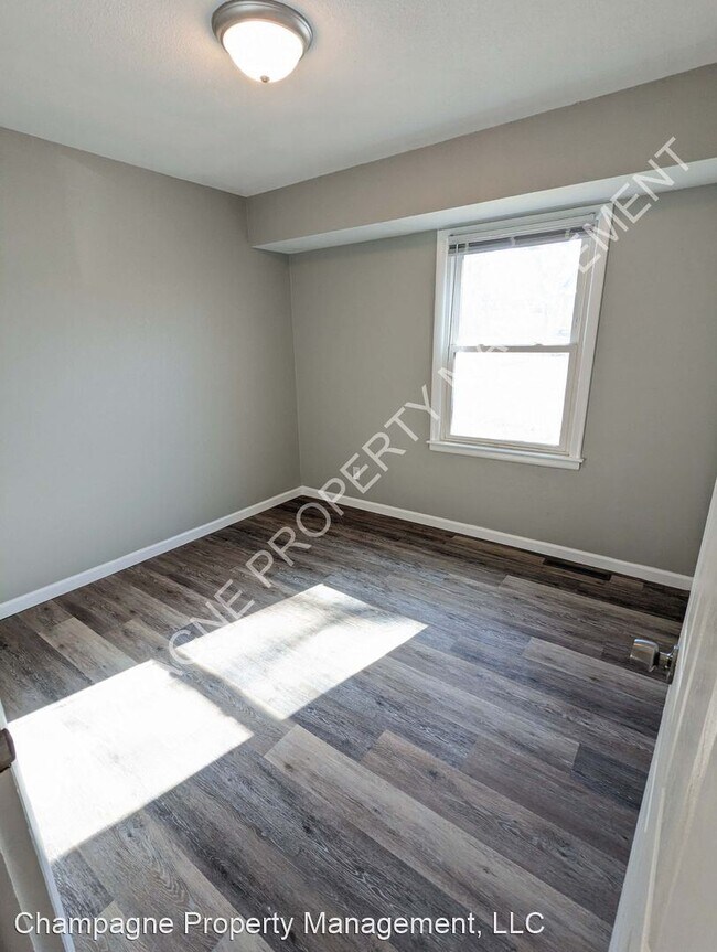 Building Photo - 3 br, 1 bath House - 5806 Fairlane Dr.