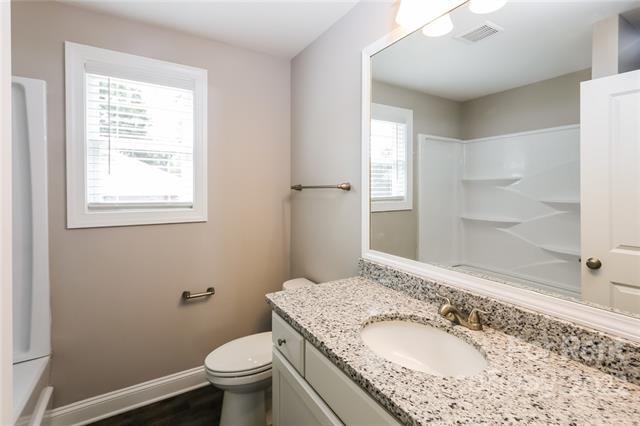 Building Photo - 1 Hickory St SW