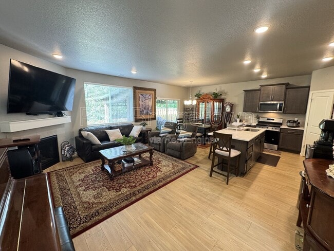Building Photo - 3715 SW 190th Ter
