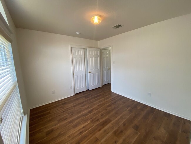 BEDROOM #2 - 1119 Burgess Dr