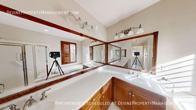 Building Photo - 381 Mesa Verde Park