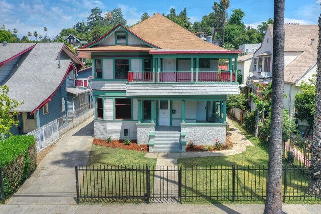 Primary Photo - 5323 Monte Vista St