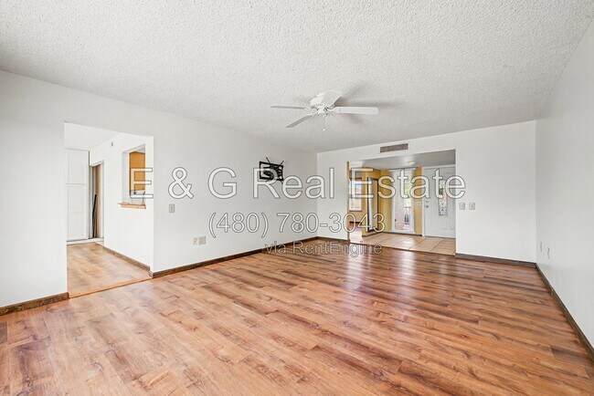 Building Photo - 9847 W Wrangler Dr
