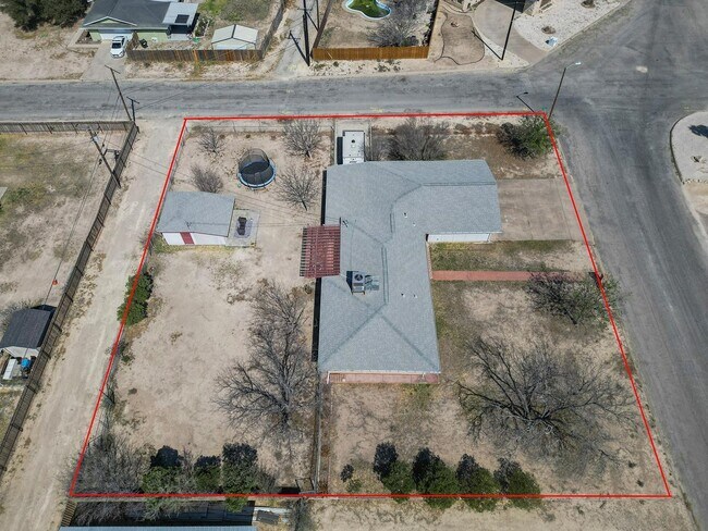 Building Photo - 208 N Broadview St