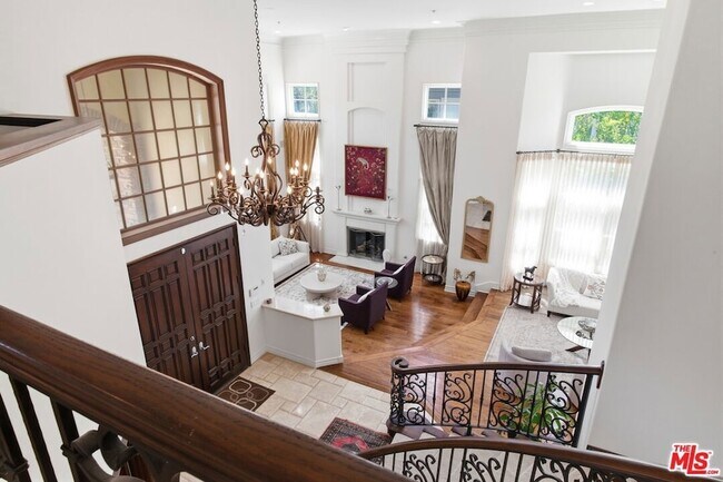 Building Photo - 6003 County Oak Rd