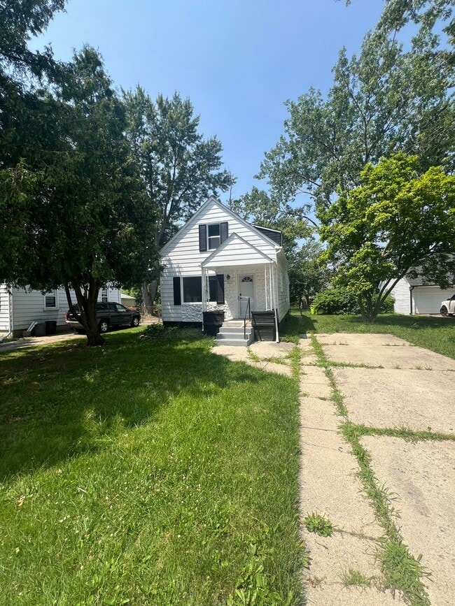 Primary Photo - 25271 Ford St