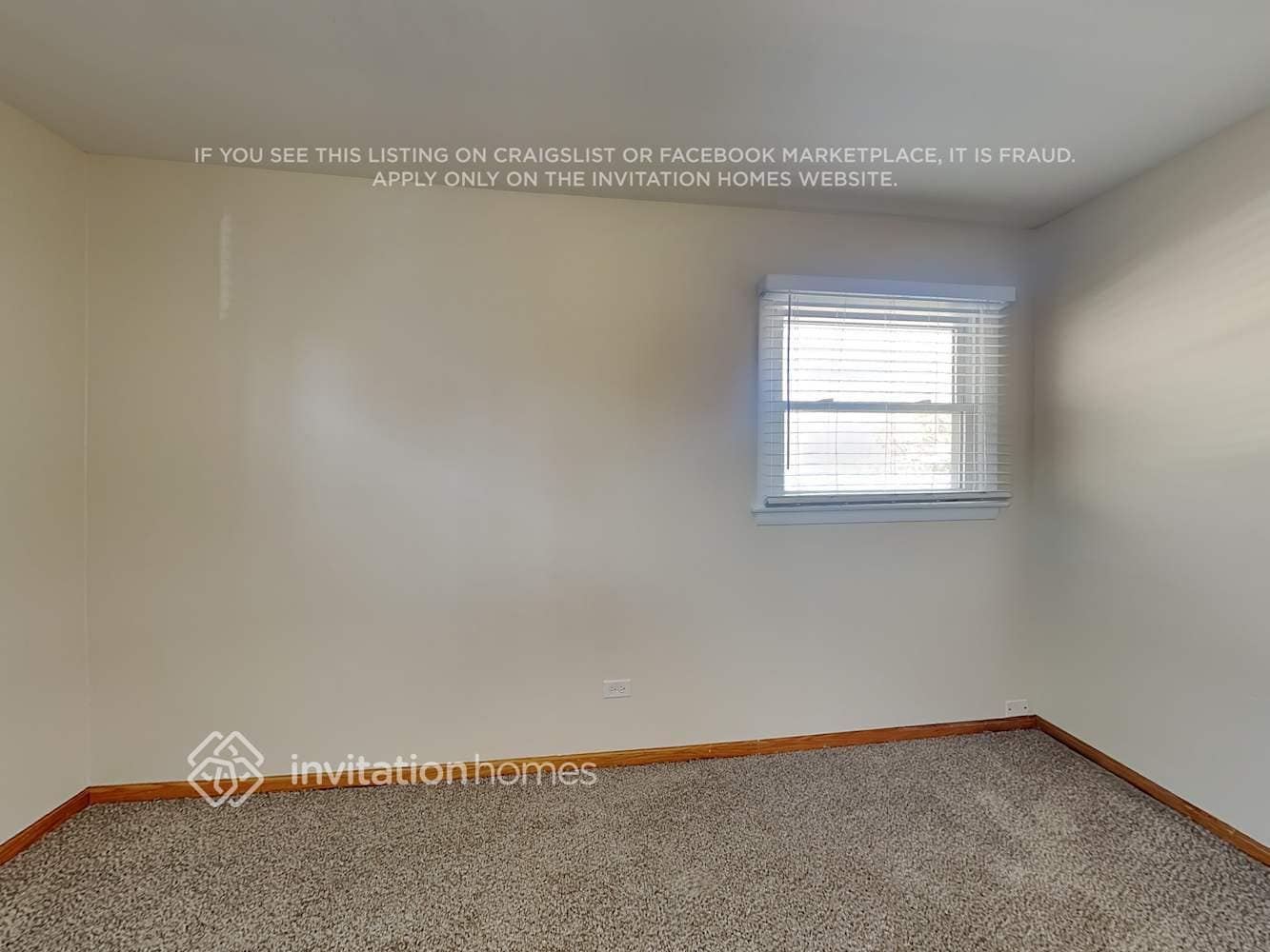 Building Photo - 1035 Iowa St