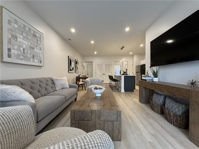 Building Photo - 405 Erie Rdg Dr