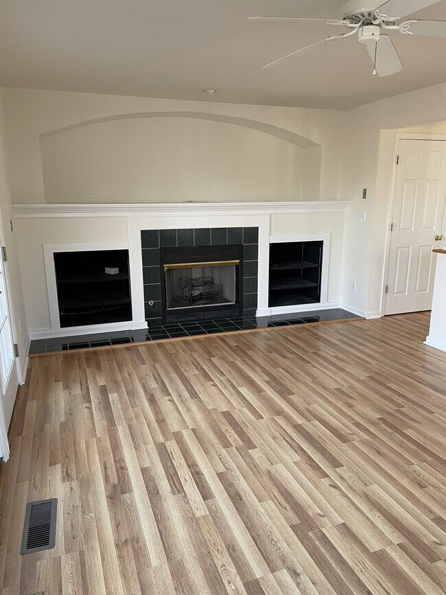 Building Photo - 1435 Glenside Green Ct